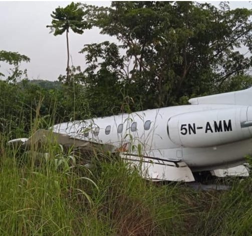 Minister Of Power'S Aircraft Crash-Lands