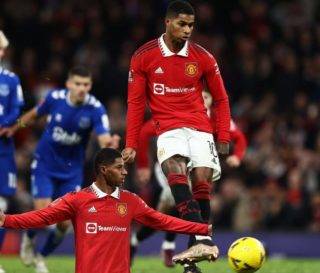 Two Penalties Goals Secure Manchester United 2:0 Victory Over Everton