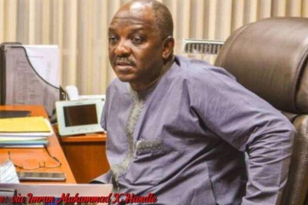 Ex-Minister Saleh Mamman Dramatically Fainted Outside Abuja Court Due to N22 Billion Fraud Case Against Him