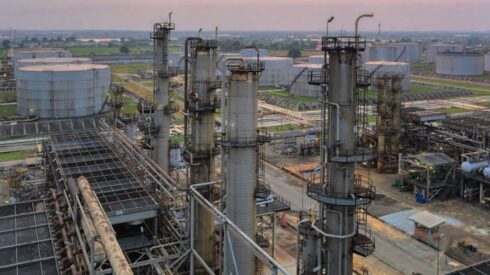 Dangote Refinery Reach Agreement with IPMAN as Petrol Price Drops to N935