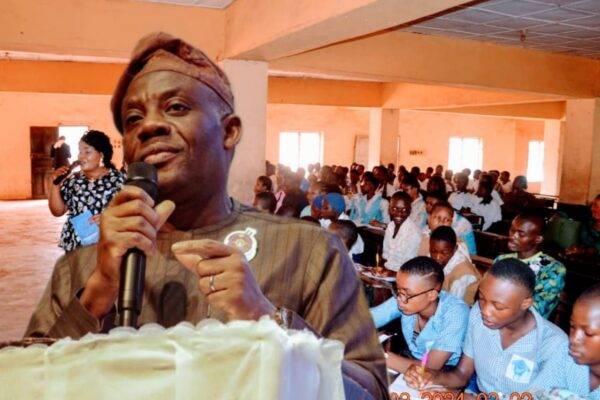 Dr. Tunji Alausa Advocates 12-Year Basic Education Model in Nigeria