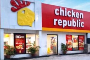 Smokey Jollof Sparks Debate as Customer Feedback Reshapes a Fan Favourite—Will Nigerians Crown It the New King of Fast-Food Jollof?