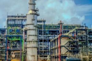 Cash, Crude and Confidence: Dangote Refinery Pulls in $2.5 Billion While the Financial World Reaches for Its Calculator