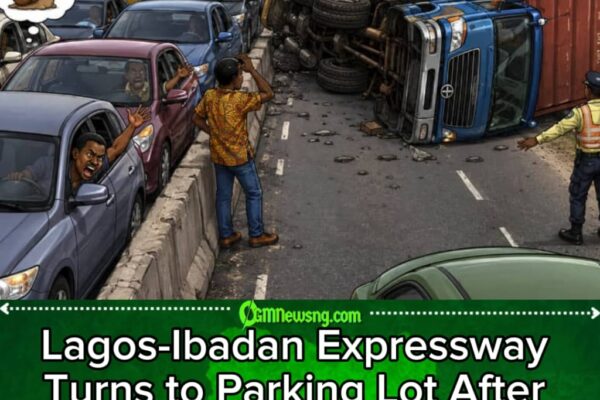 Trailer Fall Turns Lagos-Ibadan Expressway to Traffic Prison as Drivers Search for Bush Escape