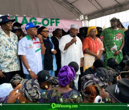 PDP Campaign Train Rolls Into Ogun Central, Promising “Happy Days” — Voters Asked to Bring Ballots, Hope and Possibly Umbrellas
