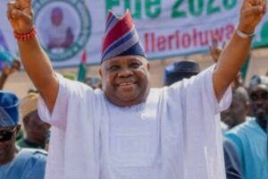 Osun Council Power Drama: Policeman Injured as “Accidental” Canister Discharge Turns Ede Secretariat Into Sudden Theatre of Chaos